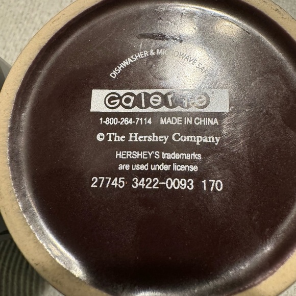 Galerie Hershey's 4" Coffee Mug Chocolate Set of 2 - Picture 5 of 8